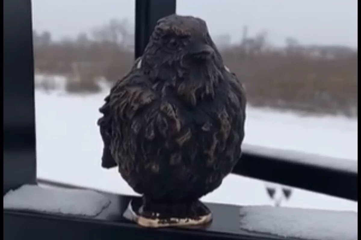    В Тюмени на берегу Туры появился арт-объект в честь синички Пришвина