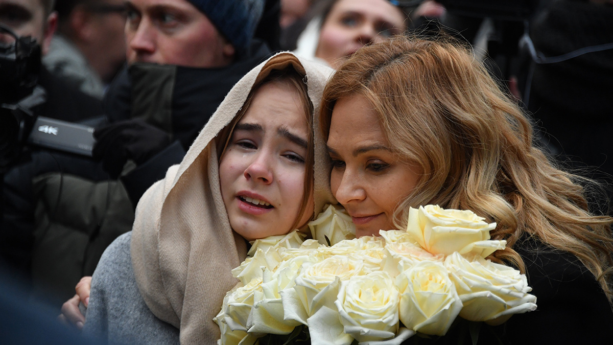 Вдова Владимира Левкина с дочкой Никой. Фото: Global Look Press