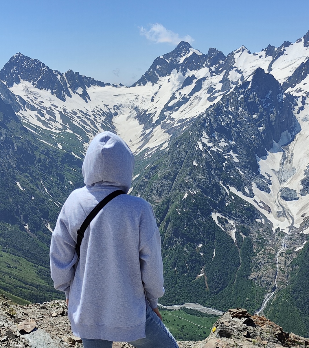 Горы в Домбае