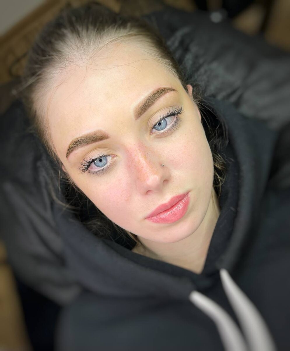 Брови напыление 