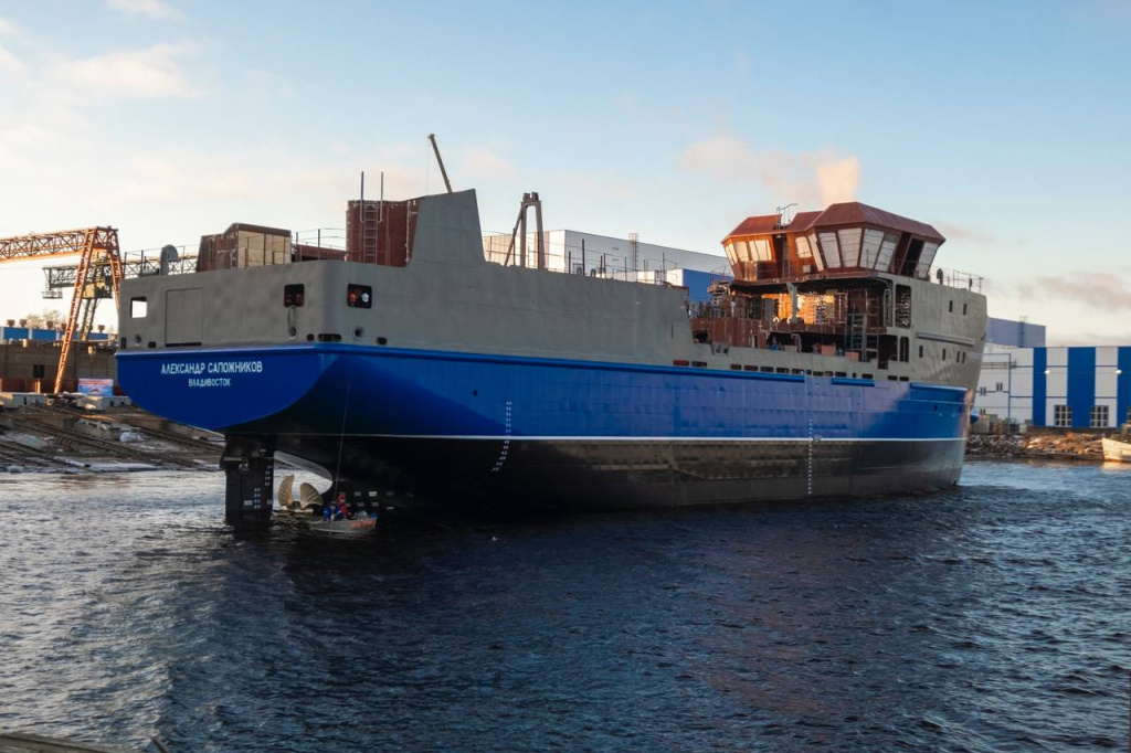 Спущен на воду краболов "Александр Сапожников" проекта CCa5712LS / Фото: ГК "Русский краб"  📷
