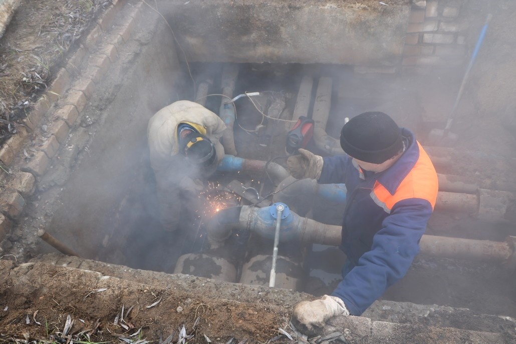    Работа коммунальников иногда нелёгкая. Но не все это ценят. Фото иллюстративное Павел Богуш