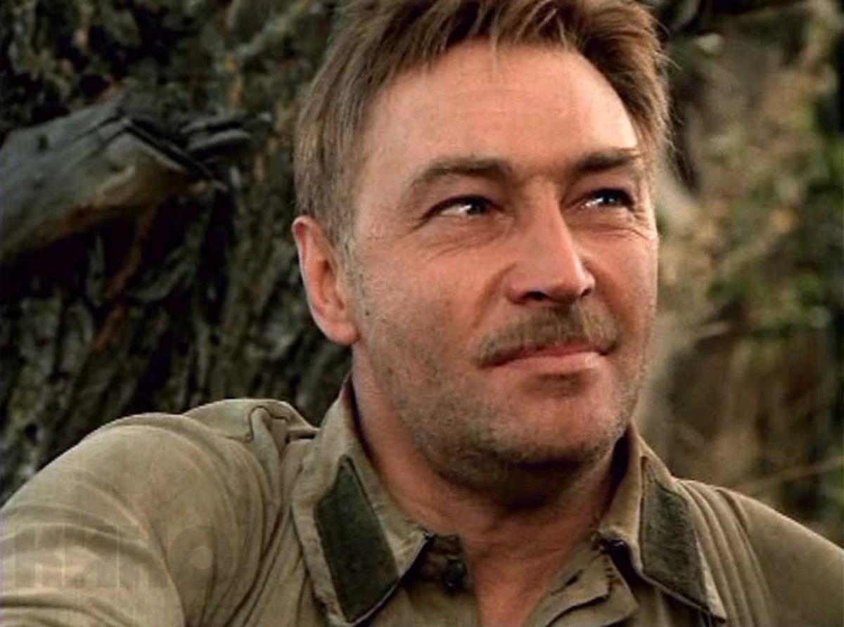 Кадр из кино Бондарчука с Тихоновым