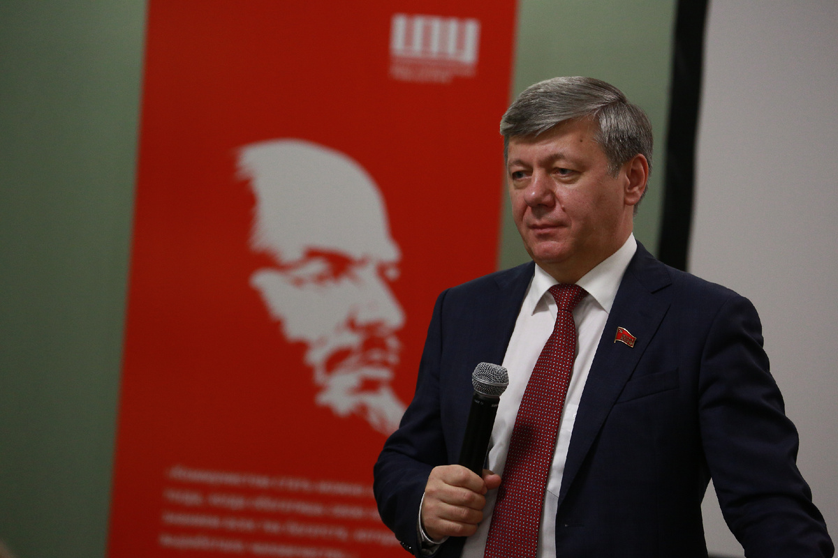 Заместитель Председателя ЦК КПРФ Дмитрий Новиков