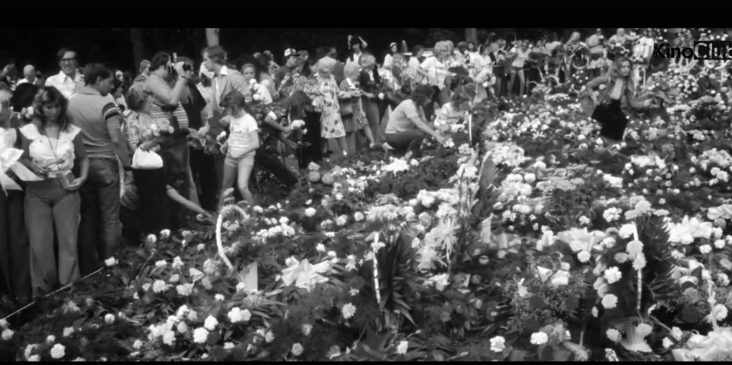 Документальные кадры прощания с Королем рок-н-рола Элвисом Пресли