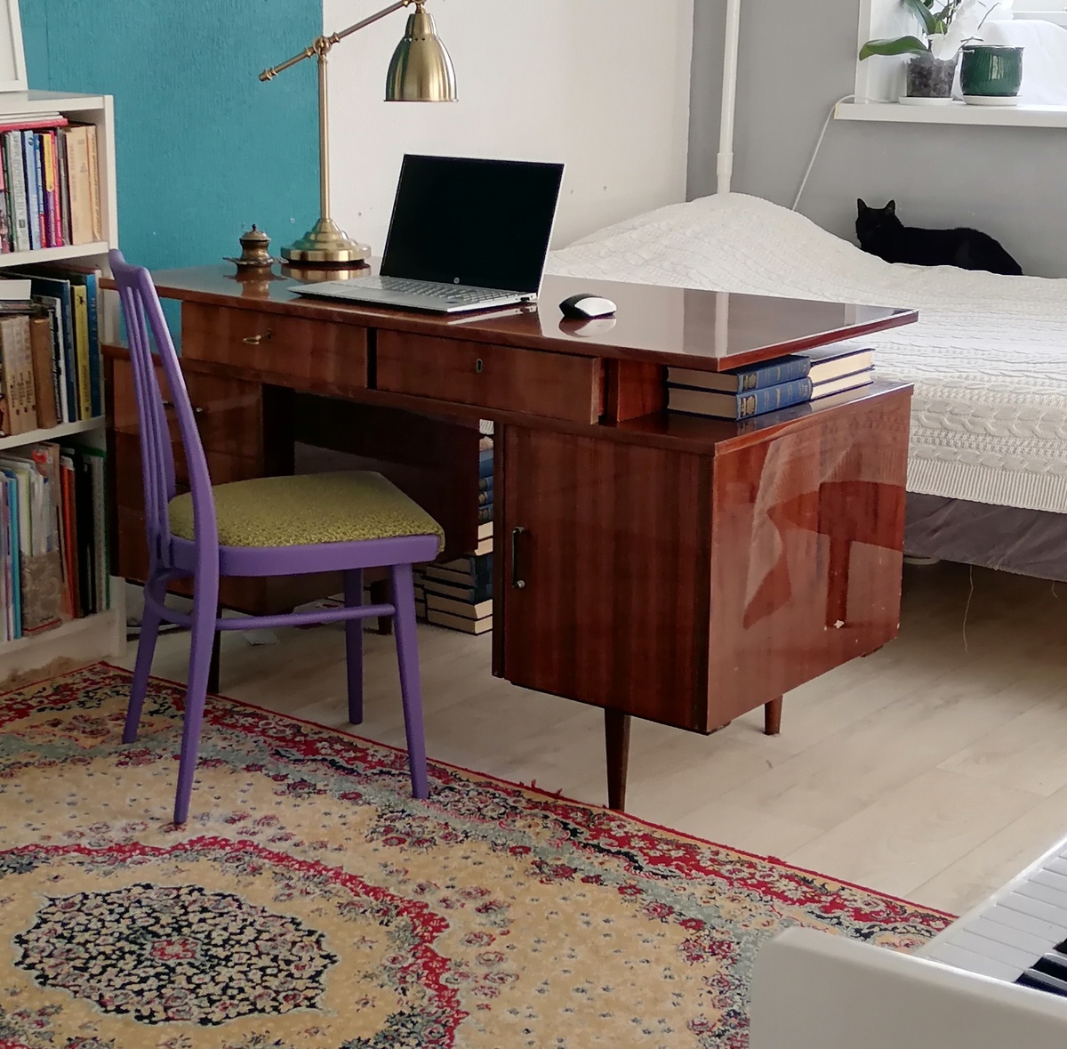 Мой письменный стол часто мелькает в блоге. Три года не могу налюбоваться❤️