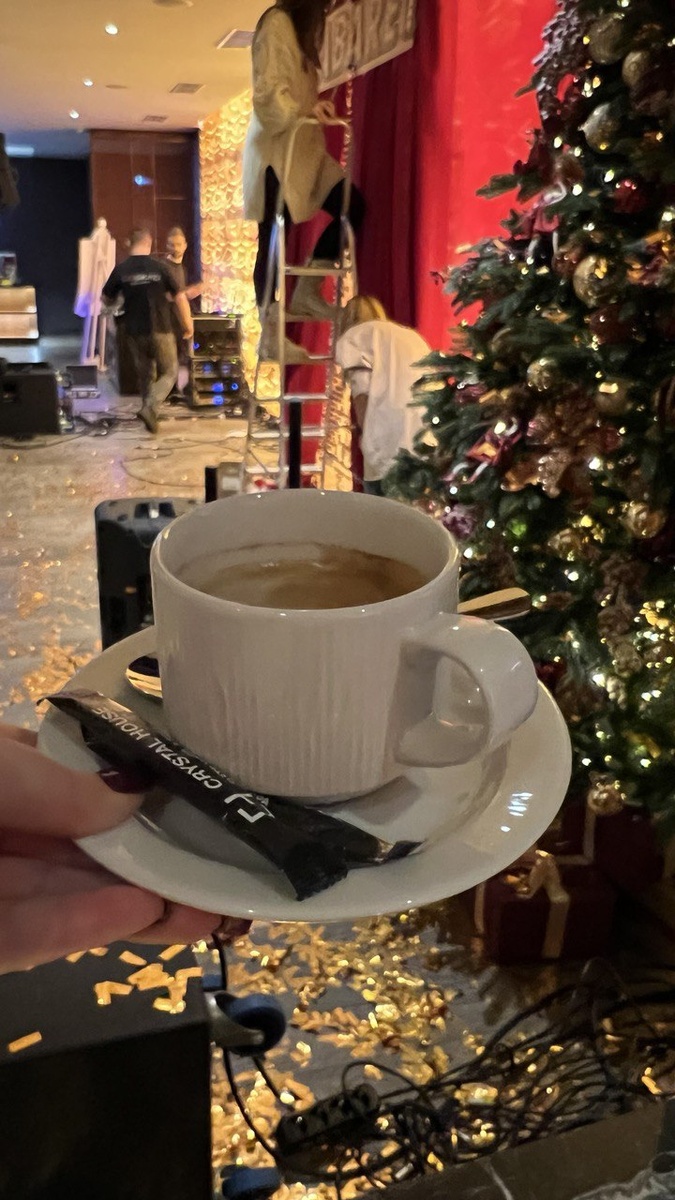 Монтаж новогодней ночи начинается с утра