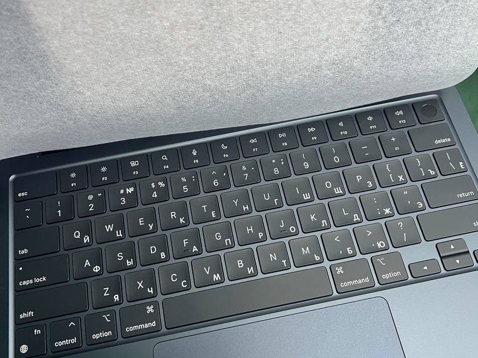 Macbook после гравировки