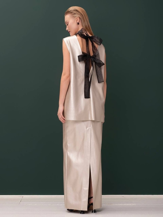 Бант из органзы на золотом топе VIRELE