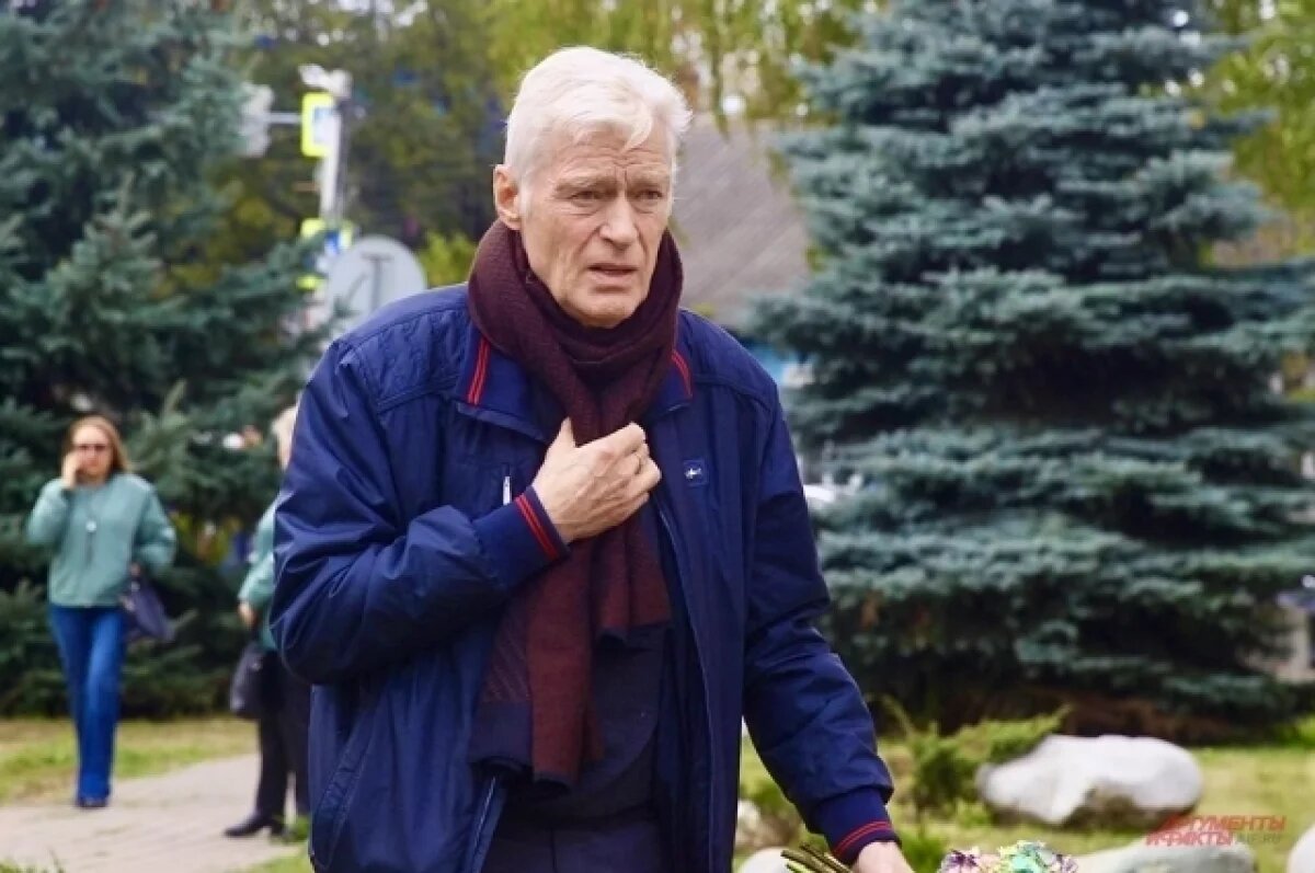    Сын Бориса Щербакова опроверг сообщения о переводе актера в реанимацию