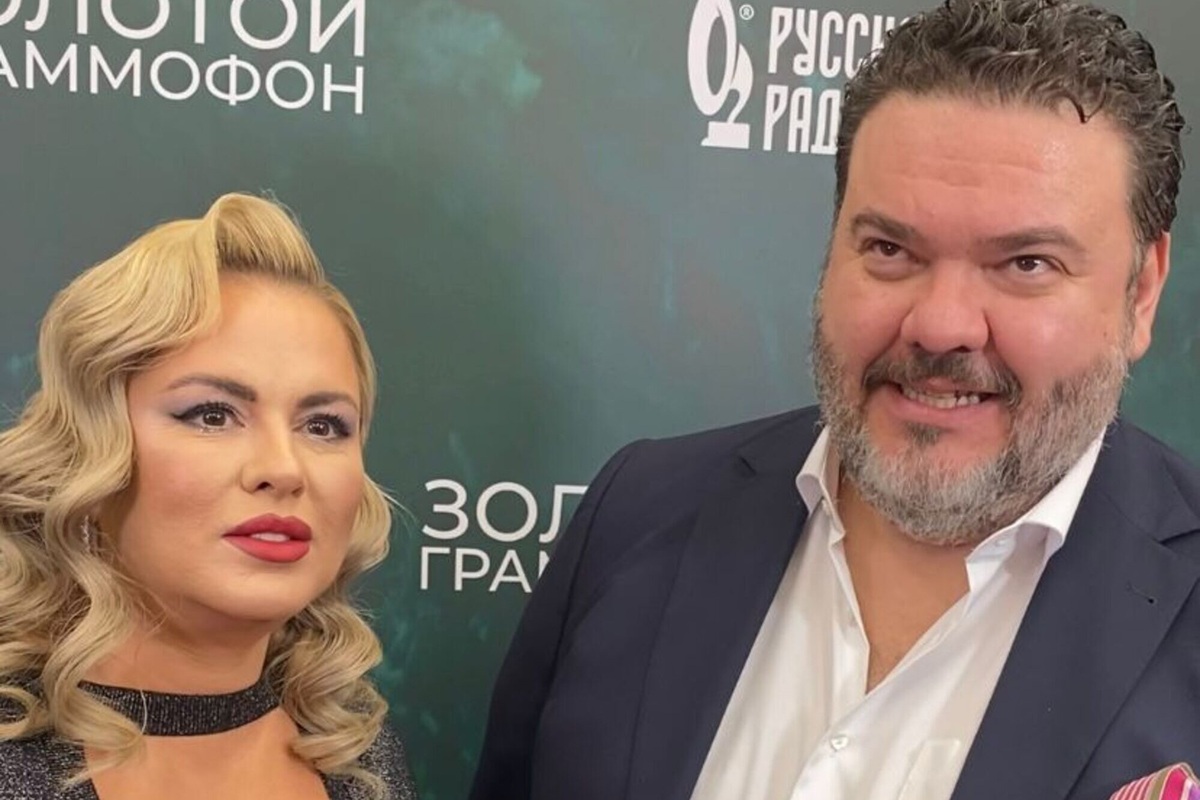     «Я Денису в лоб говорю о подарках»: Анна Семенович рассказала о новогодних планах с бойфрендом