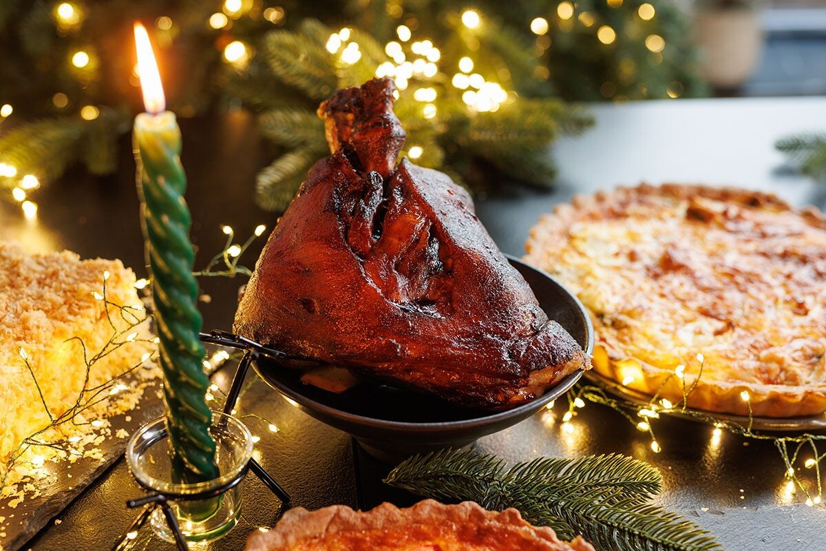 Перед подачей не забудьте поставить соусник с горчицей! Источник: Shutterstock📷
