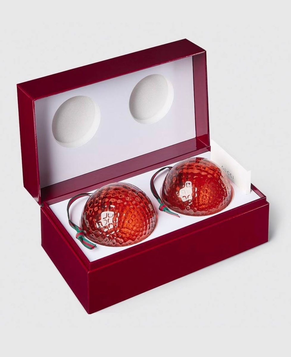 GUCCI и VENINI представили рождественские игрушки из муранского стекла  