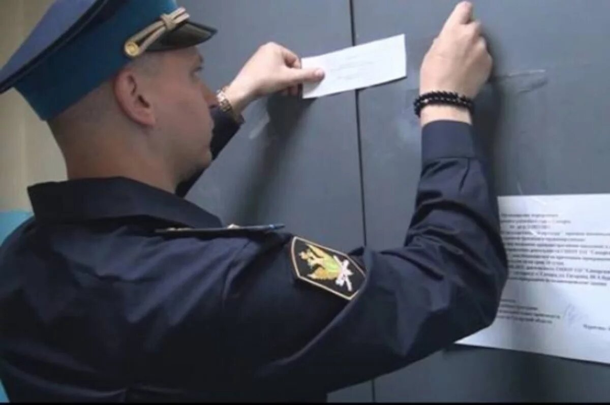    В Тольятти приостановили работу торговой точки из-за продавщицы-иностранки