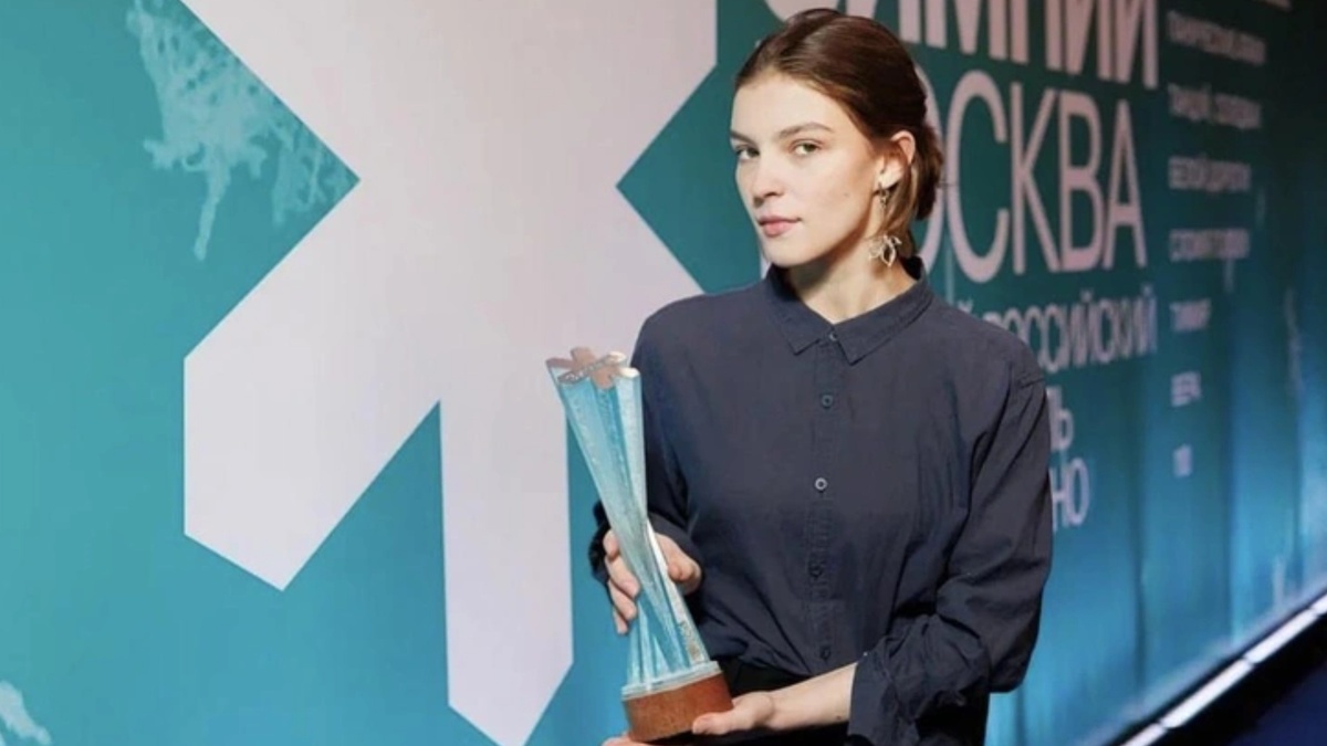 Полина Цыганова — старшая дочь актера Евгения Цыганова