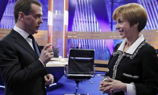 Источник фото:https://televedushiy.ru/uploads/marianna-maksimovskaya-biografiya-i-lichnaya-zhizn-muzh-deti-uhod-s-ren-tv-944.jpg