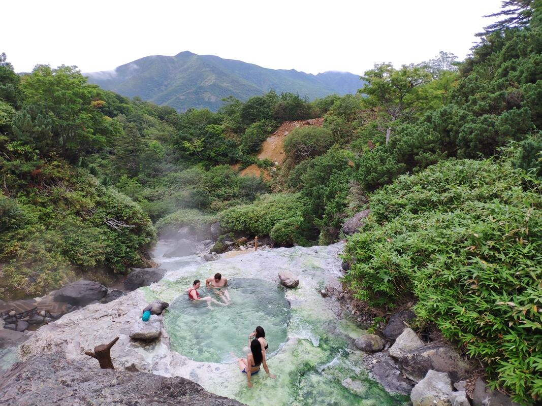 Термальные источники и вулканы: как они связаны