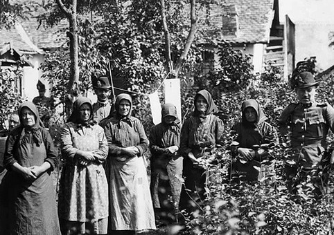 Деревня Надьрев, Венгрия (фото из свободных источников)