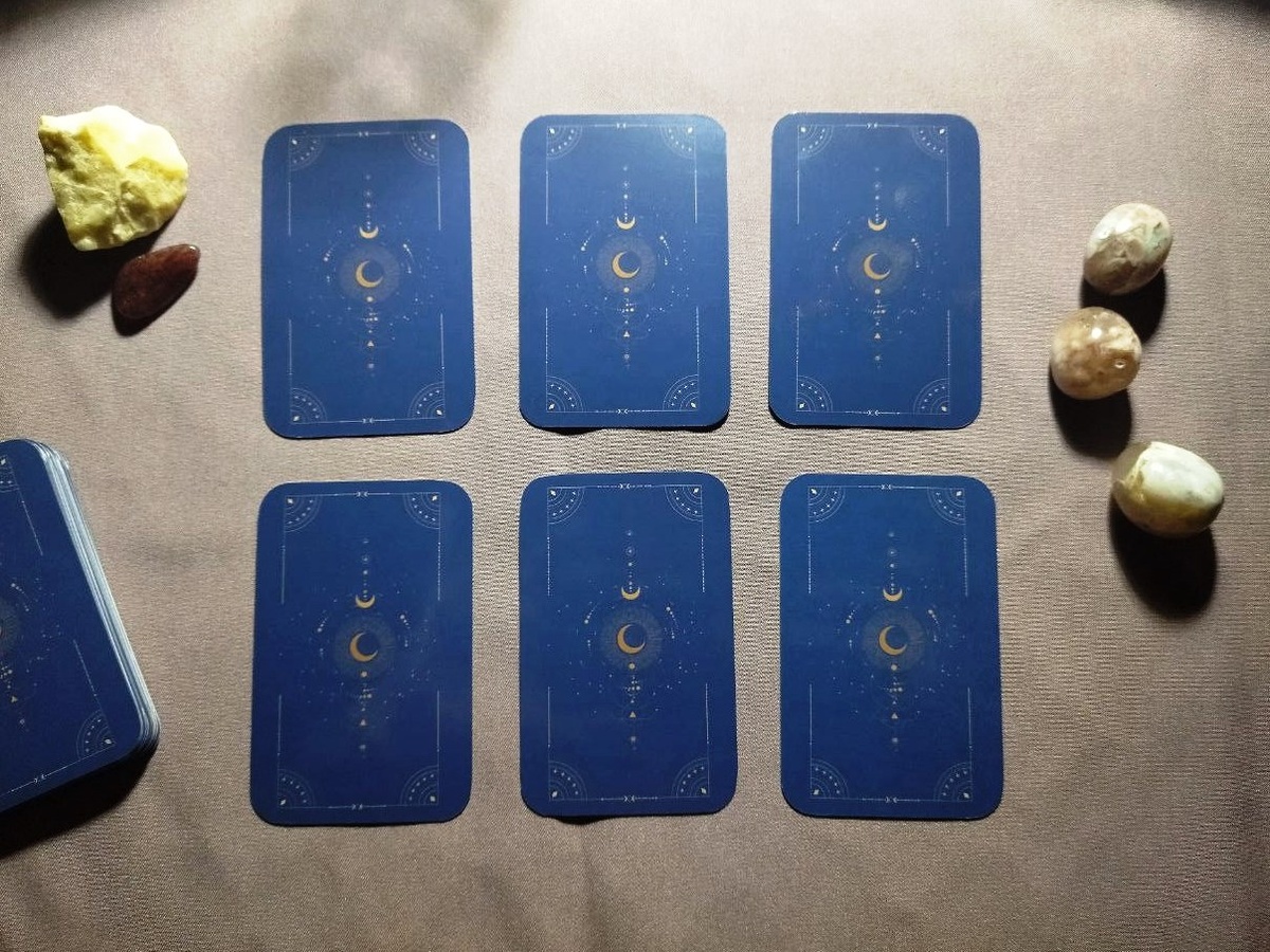 Нумерация слева направо, сверху вниз.