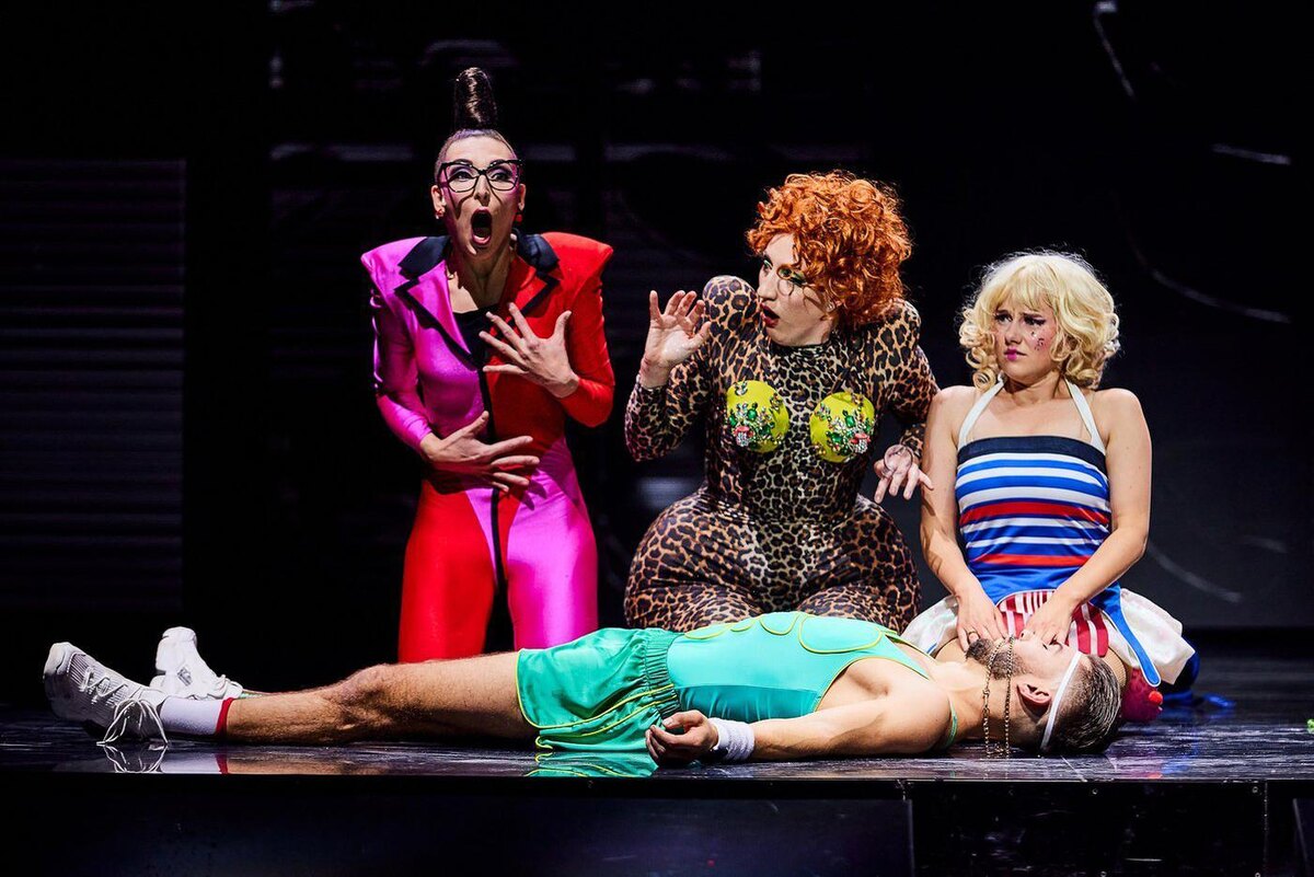 Пресс-служба Театра на Цветном
Славик Нарциссов в протеиновой коме.