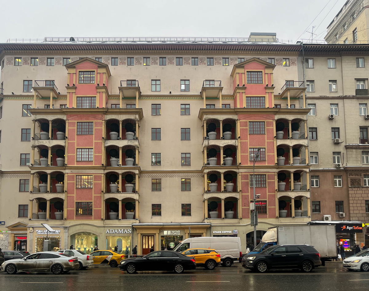 Все фотографии в статье - мои. Я путешествую по-настоящему, а не с дивана.