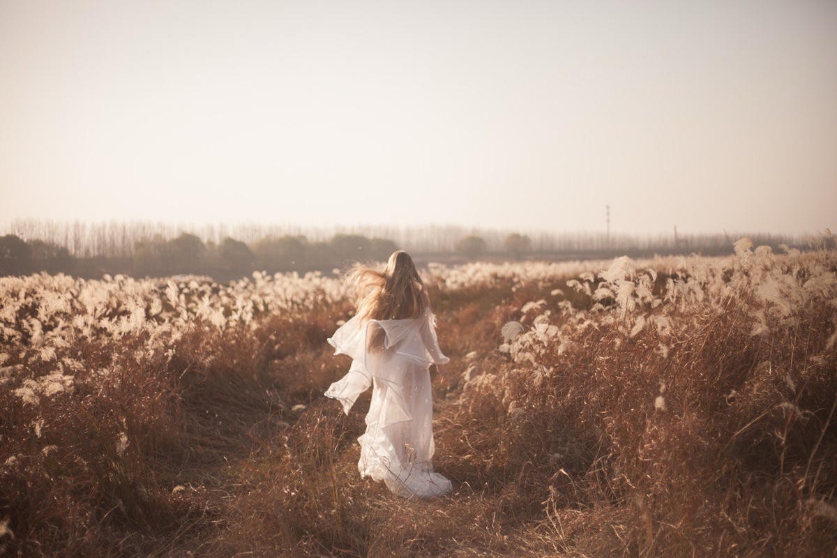 Реклама свадебных платьев. Я тогда осталась в восторге от новых фоточек для соц.сетей