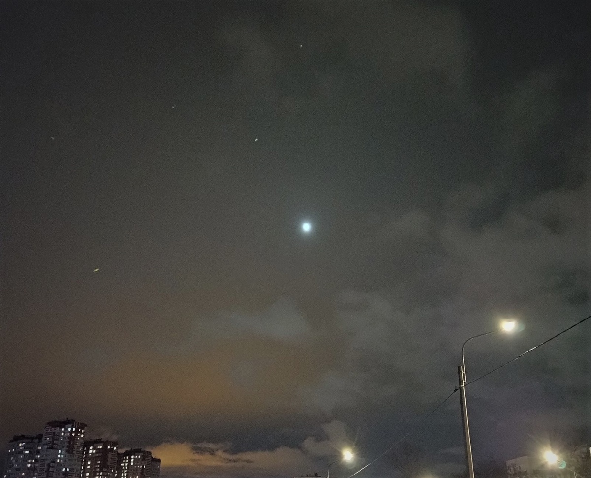 Загадочная луна