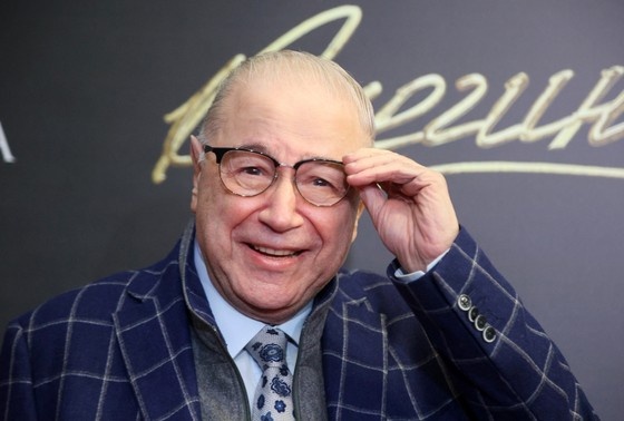    Евгений Петросян