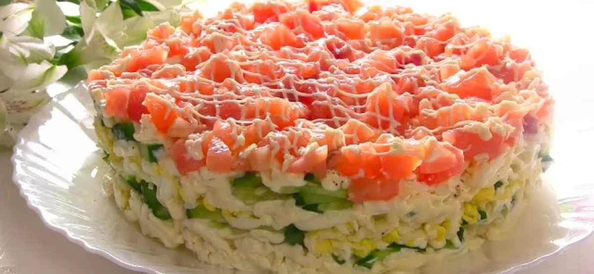 Сеточкой майонеза рисуем новый год)