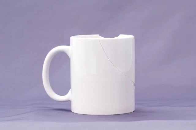    Почему нельзя пить из чашки с трещиной?