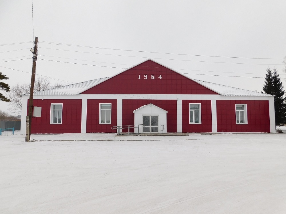    Обновленный фасад здания клуба. Фото Анны Зубаревой