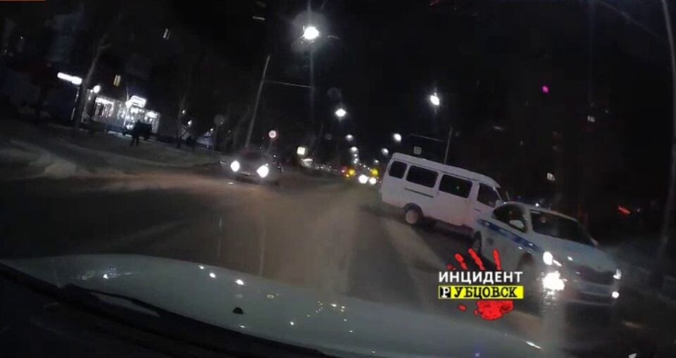    ДТП в Рубцовске. Источник: t.me/rbk_inc