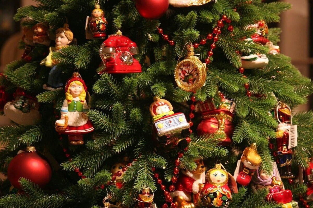 Такую елку можно рассматривать часами