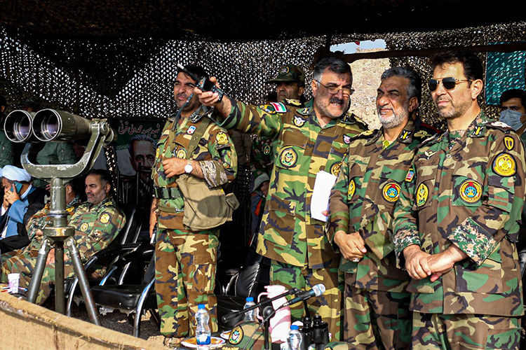    «В Иране очень непростая экономическая и социальная обстановка. Идет конкуренция между армией, Корпусом стражей исламской революции и, я бы сказал, не вполне адекватной внутренней и внешней политикой духовных лидеров Ирана».   
Фото: © Iranian Army Office / Keystone Press Agency / www.globallookpress.com