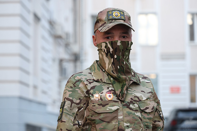    «Наши деды во времена Великой Отечественной войны никаких преград не видели и добились победы. Так не бывает, что можно где-то отсидеться и посмотреть на все происходящее».   
Фото: Андрей Титов