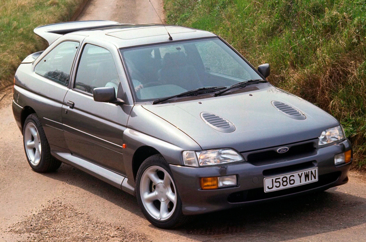    ### Ford Escort RS Cosworth (1992–1995 г.в.) Тираж — 7145 экземпляров   
Ford