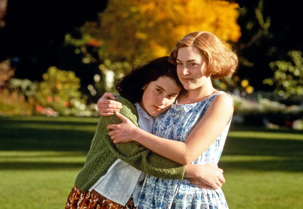 кадр из фильма "Небесные создания"