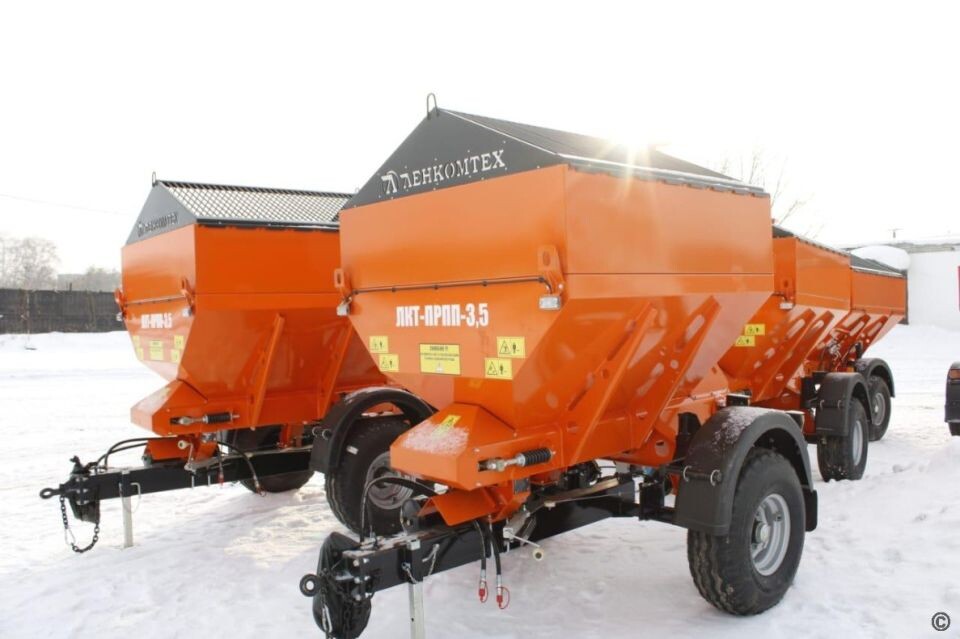    Новые пескоразбрасыватели. Источник: barnaul.org