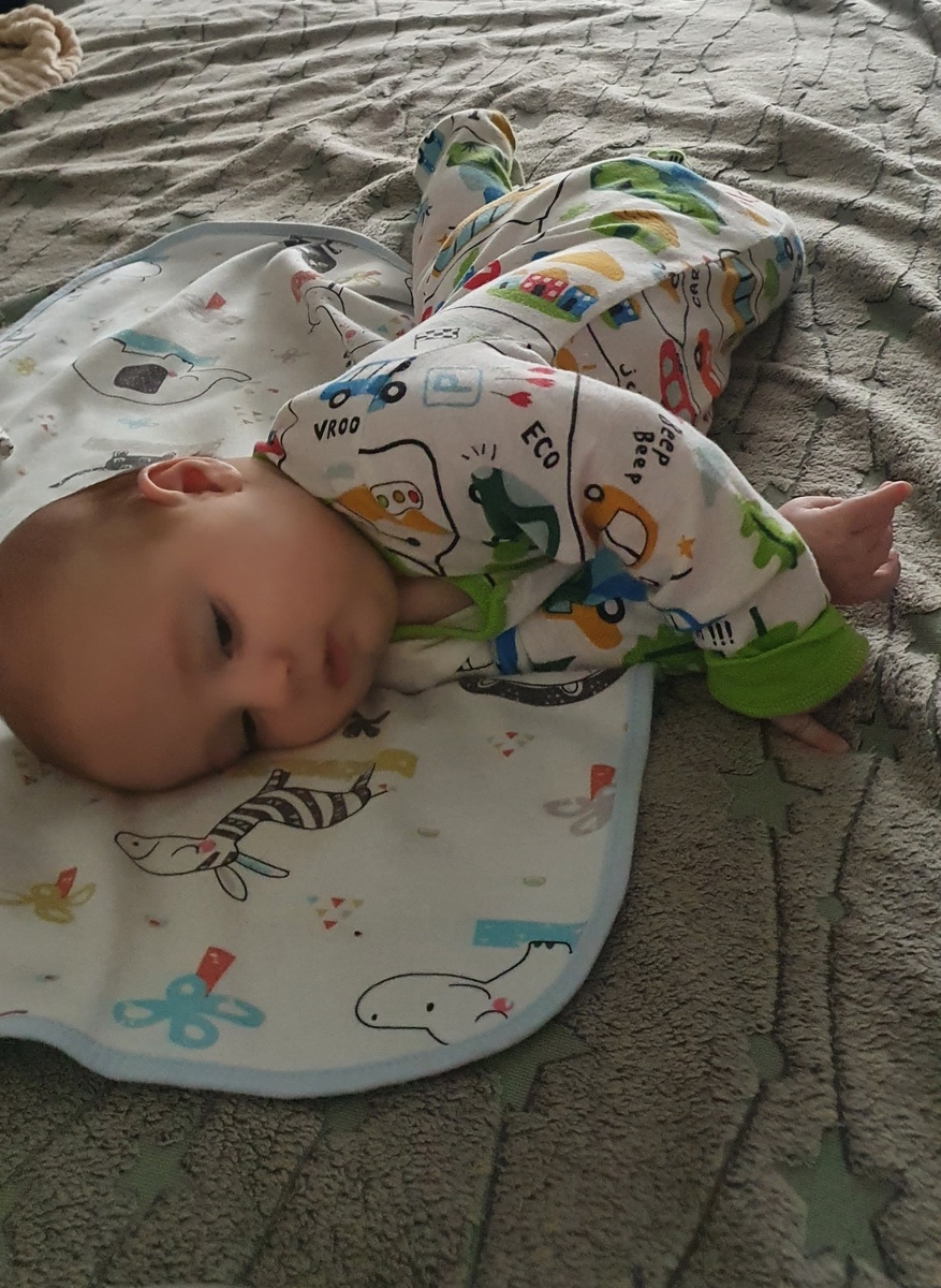 Всю неделю тренировался.