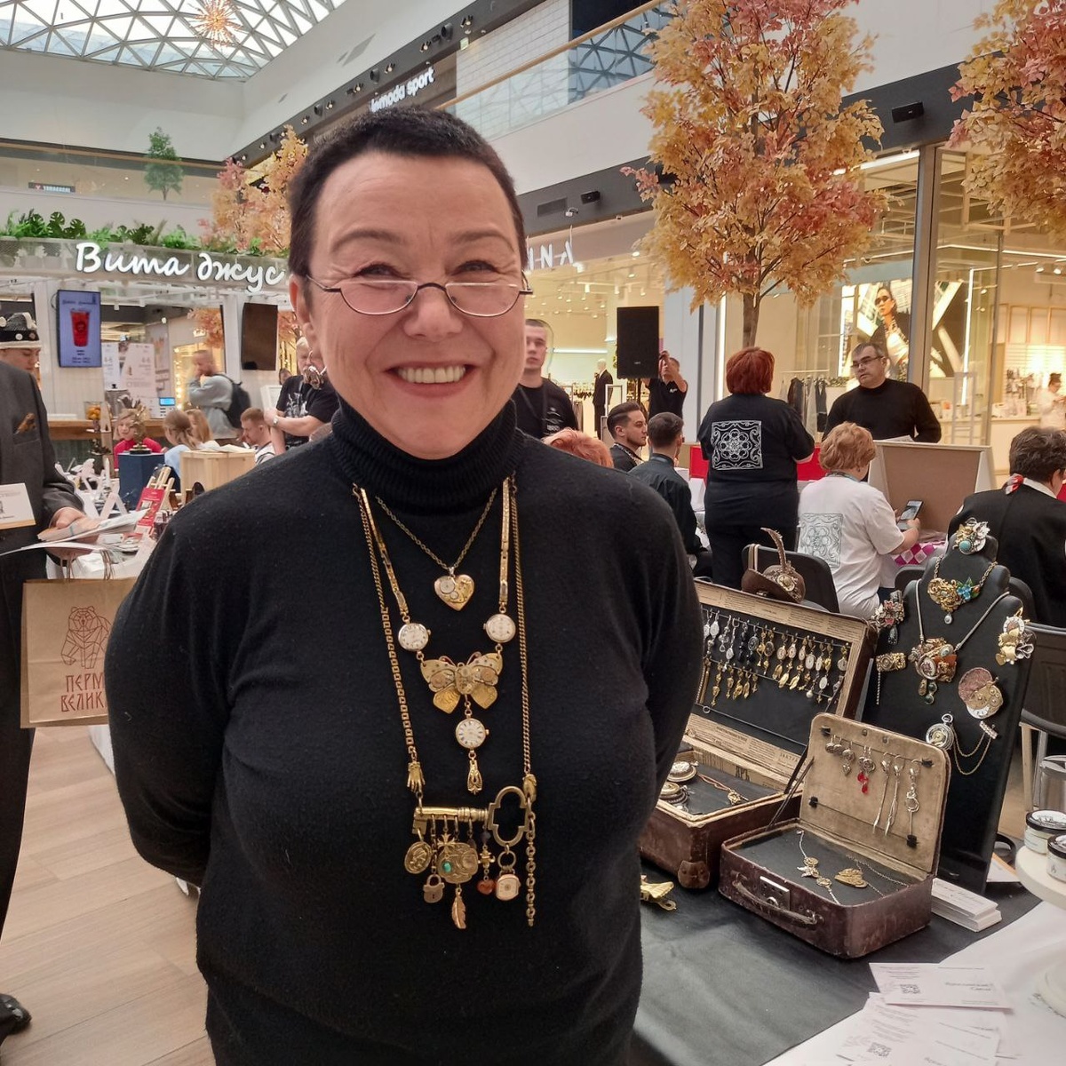 Ольга Тувина. Художник стим-панка. Ювелир еоторый работает с часовым нследием СССР.