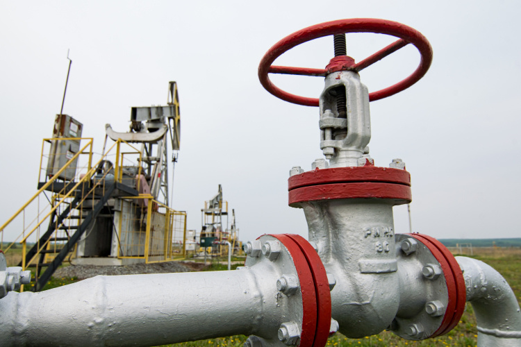    «Сечин фиксирует, какой объем энергии может быть поставлен за 1 доллар на расстояние в 1 тысячу километров. Если поставлять нефть по трубам, это примерно 4,4 МВт/час, если газ — 1,2 МВт, водород — всего 0,2 МВт/час».   
Фото: «БИЗНЕС Online»