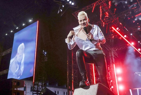    SHAMAN (Ярослав Дронов)