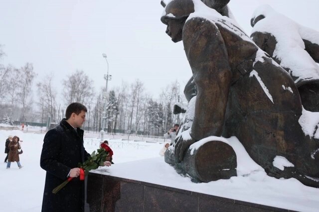    Губернатор Михаил Котюков. Фото: Telegram-канал Михаила Котюкова