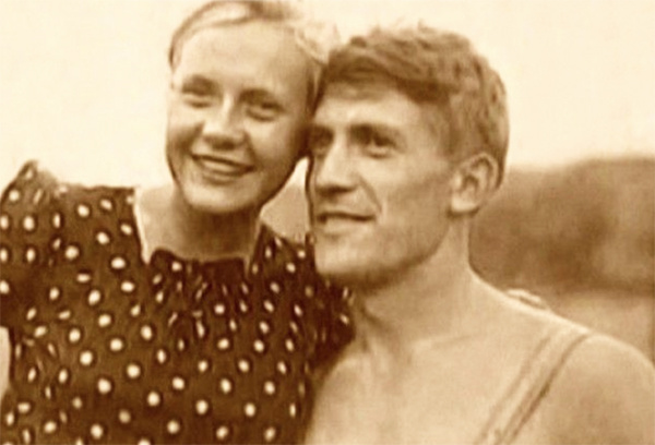 Николай Крючков и Мария Пастухова. В этом браке родился сын Борис