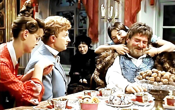 Кадр из фильма "Женитьба Бальзаминова". 1964 год