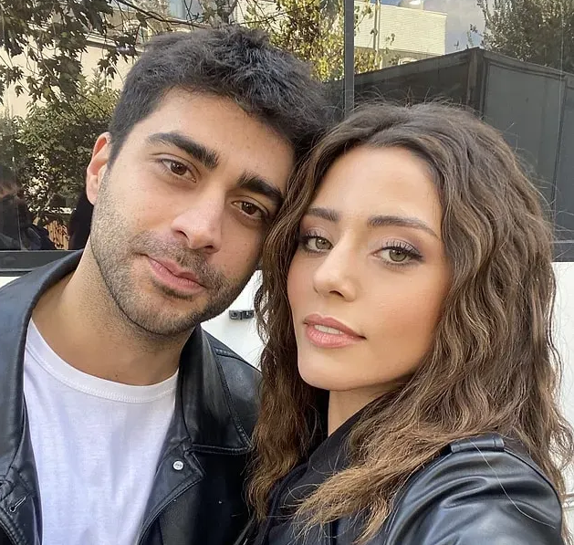 Сыла Тюркоглу и Догукан Гюнгёр, фото из архивов яндекса