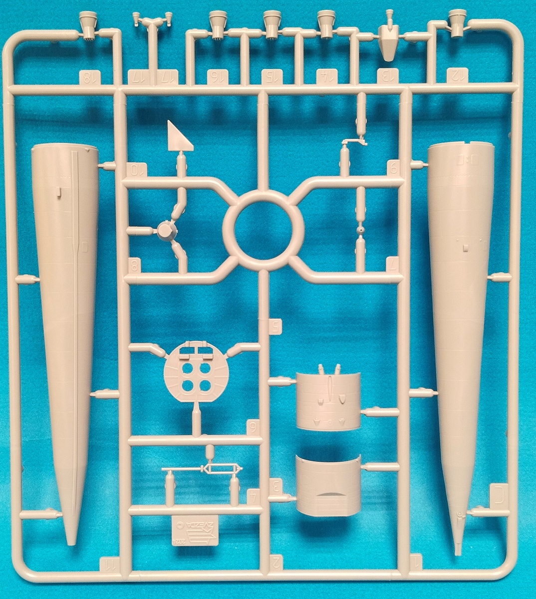 Всего 4 литника для сборки ускорителей
