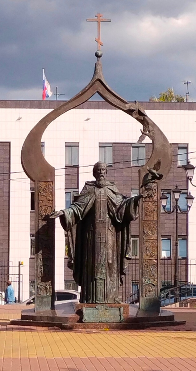 Памятник Сергию Радонежскому в Нижнем Новгороде открыт в июле 2015 года.