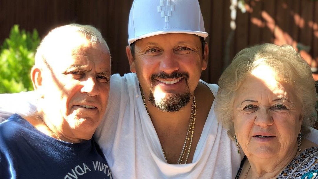 Стас Михайлов с родителями