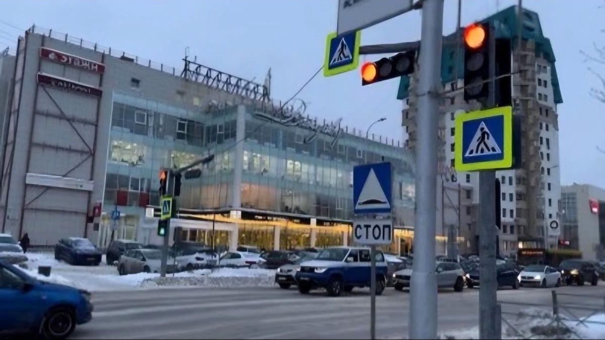    Часть переходов в Сургуте оборудовали светофорами